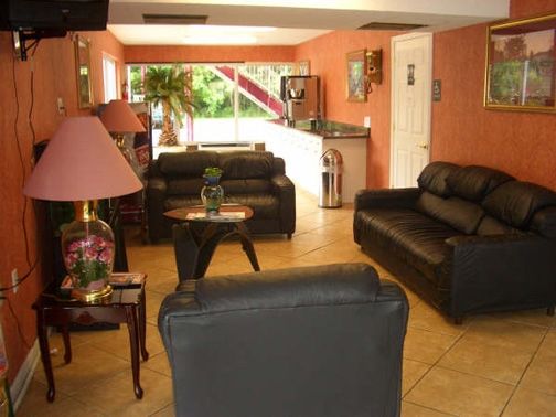 Guest Inn Dalton Interior photo